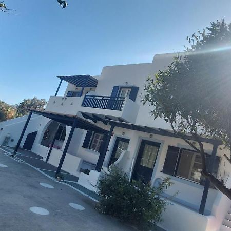 Ο Μπαξεσ Apartment Livadi  Exterior photo